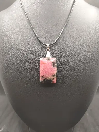 PENDENTIF EN RHODONITE EN RECTANGLE